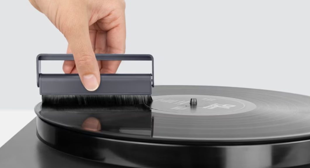 How to Avoid Damaging Your Vinyl Records While Playing