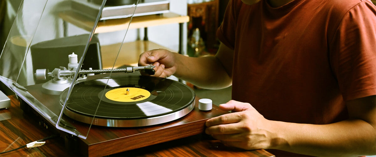 How to Tell If Your Vinyl Record Player Needs Repair